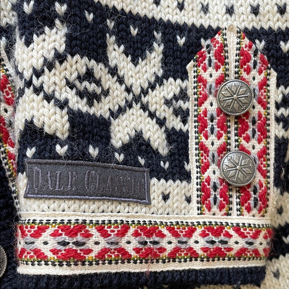 EUC Dale of Norway Cardigan Size Women’s Small (S) Navy, White, Red Button-Front - Picture 6 of 13